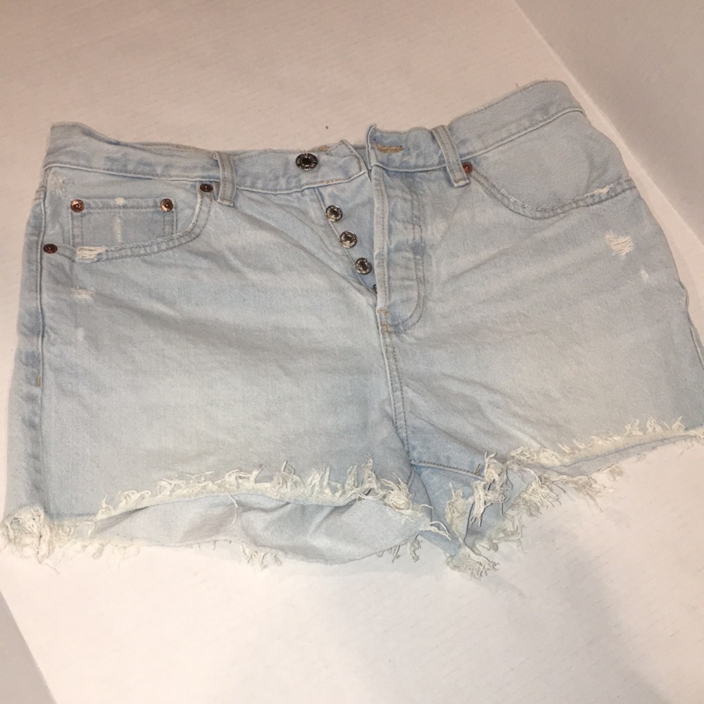Elena MNG Light Wash Denim Distressed Jean Shorts | Size 8